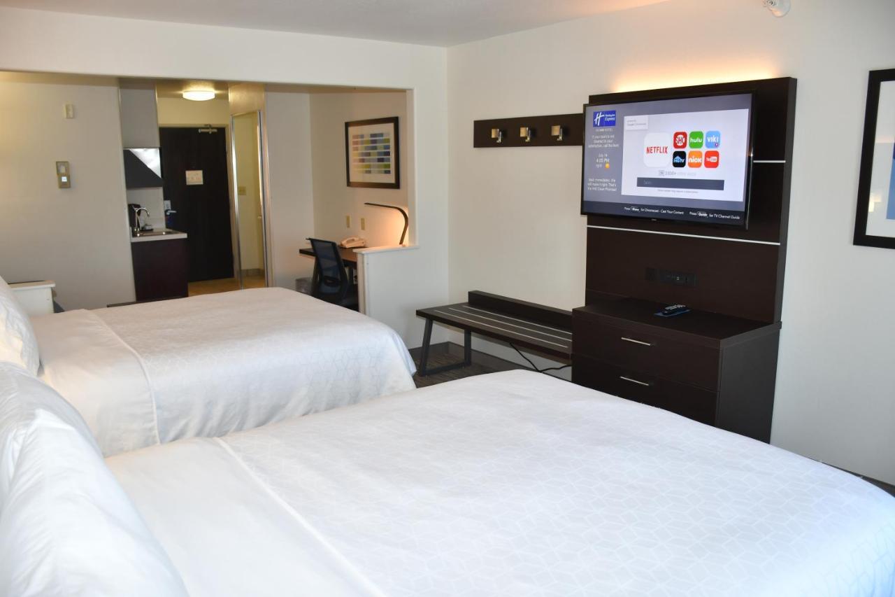 Holiday Inn Express Hotel & Suites Evanston By Ihg Kamer foto