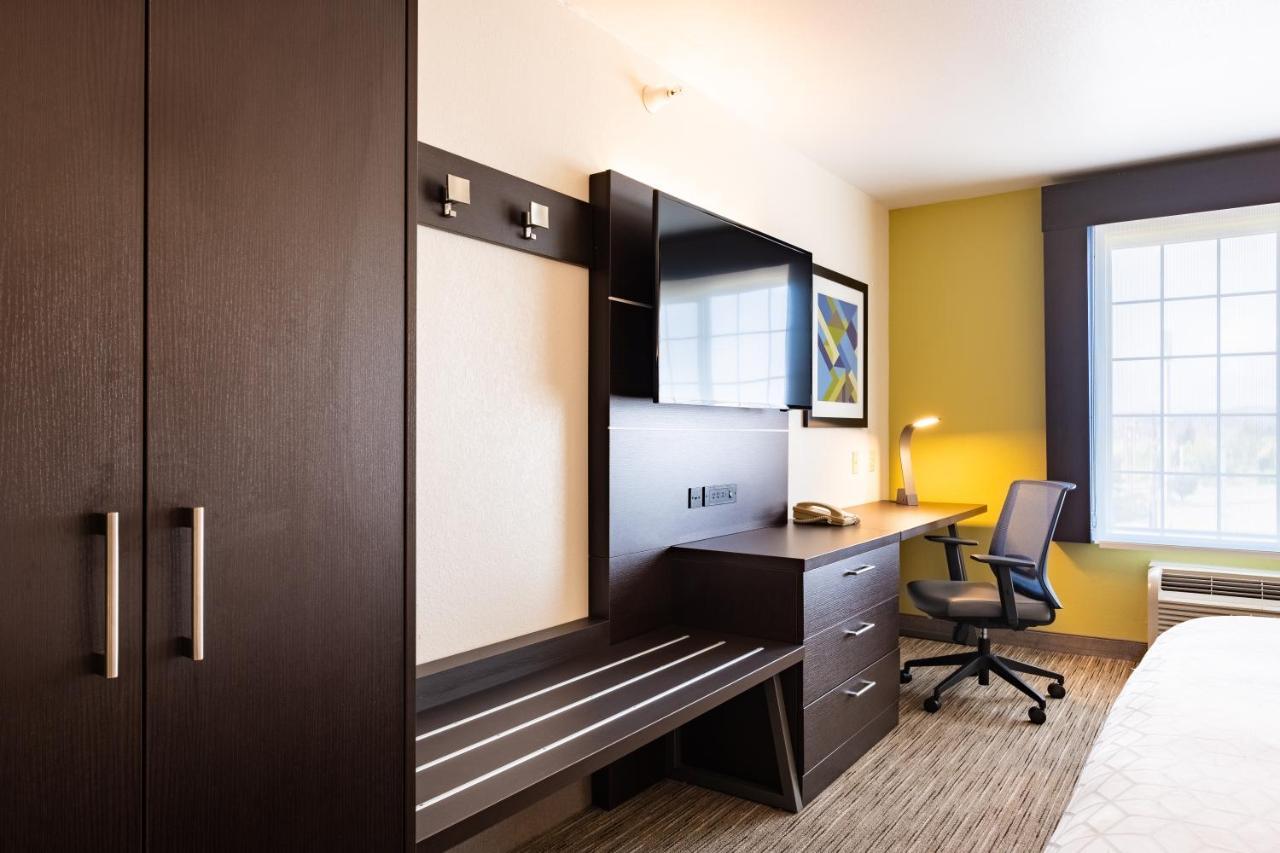 Holiday Inn Express Hotel & Suites Evanston By Ihg Buitenkant foto