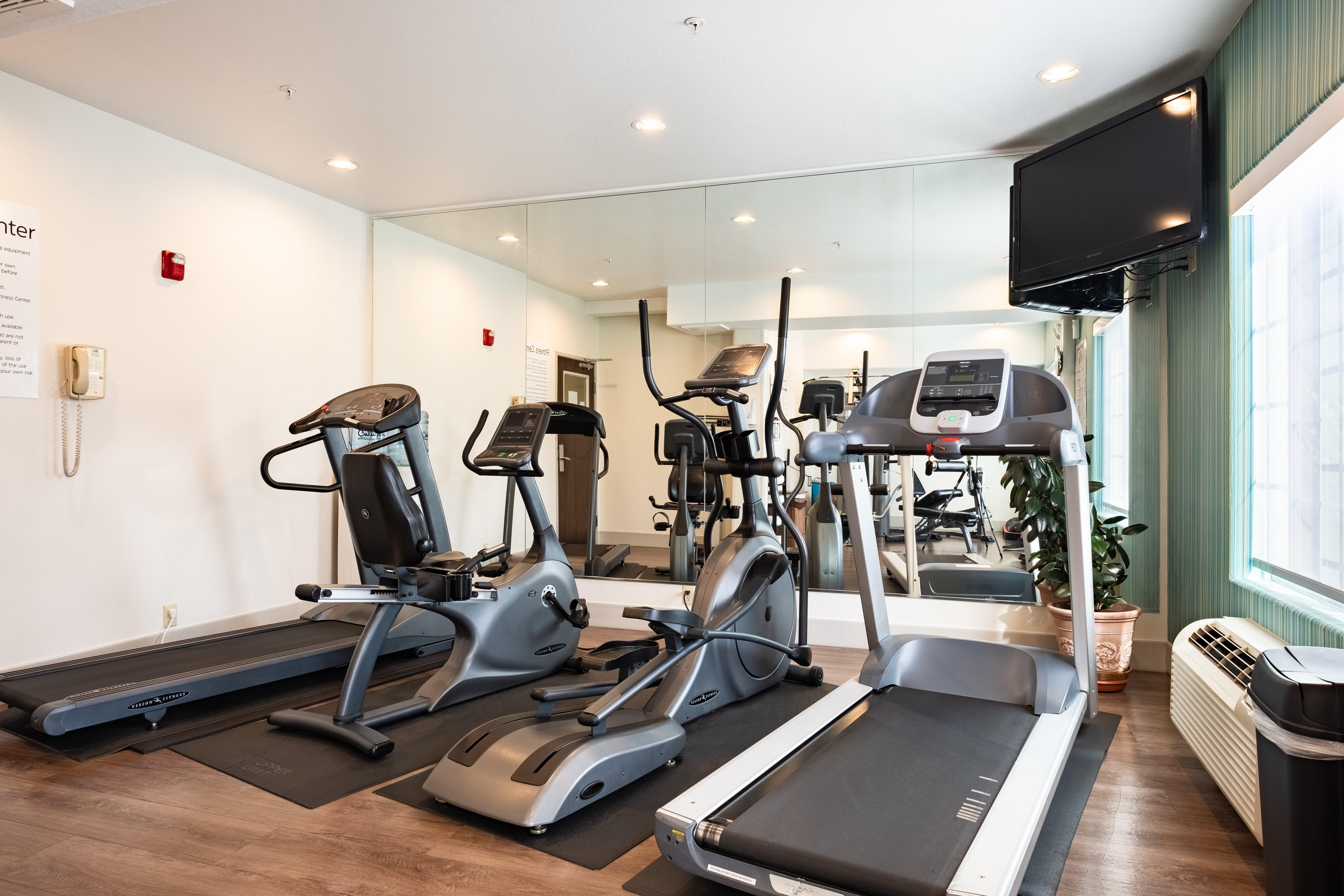 Holiday Inn Express Hotel & Suites Evanston By Ihg Buitenkant foto