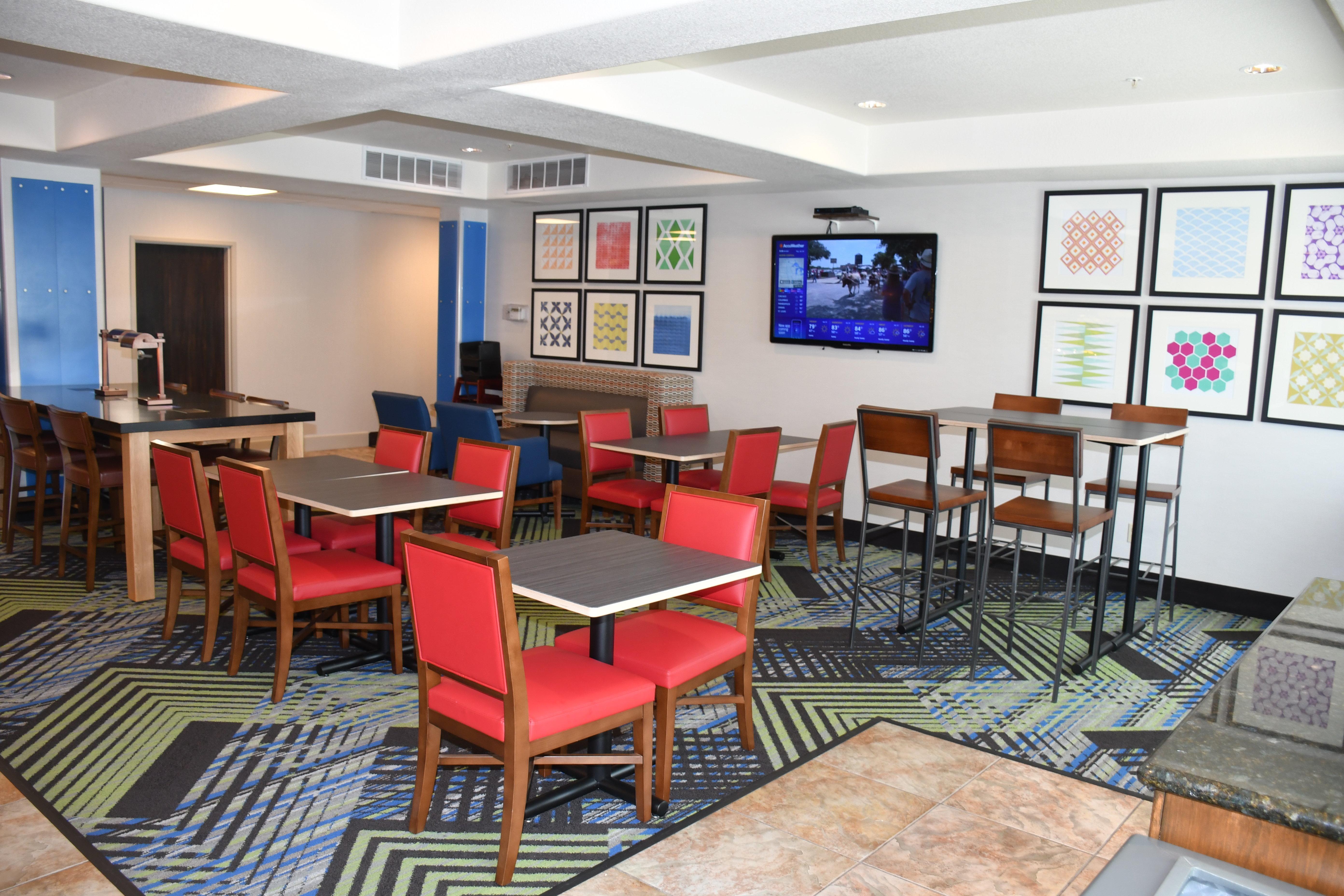 Holiday Inn Express Hotel & Suites Evanston By Ihg Buitenkant foto
