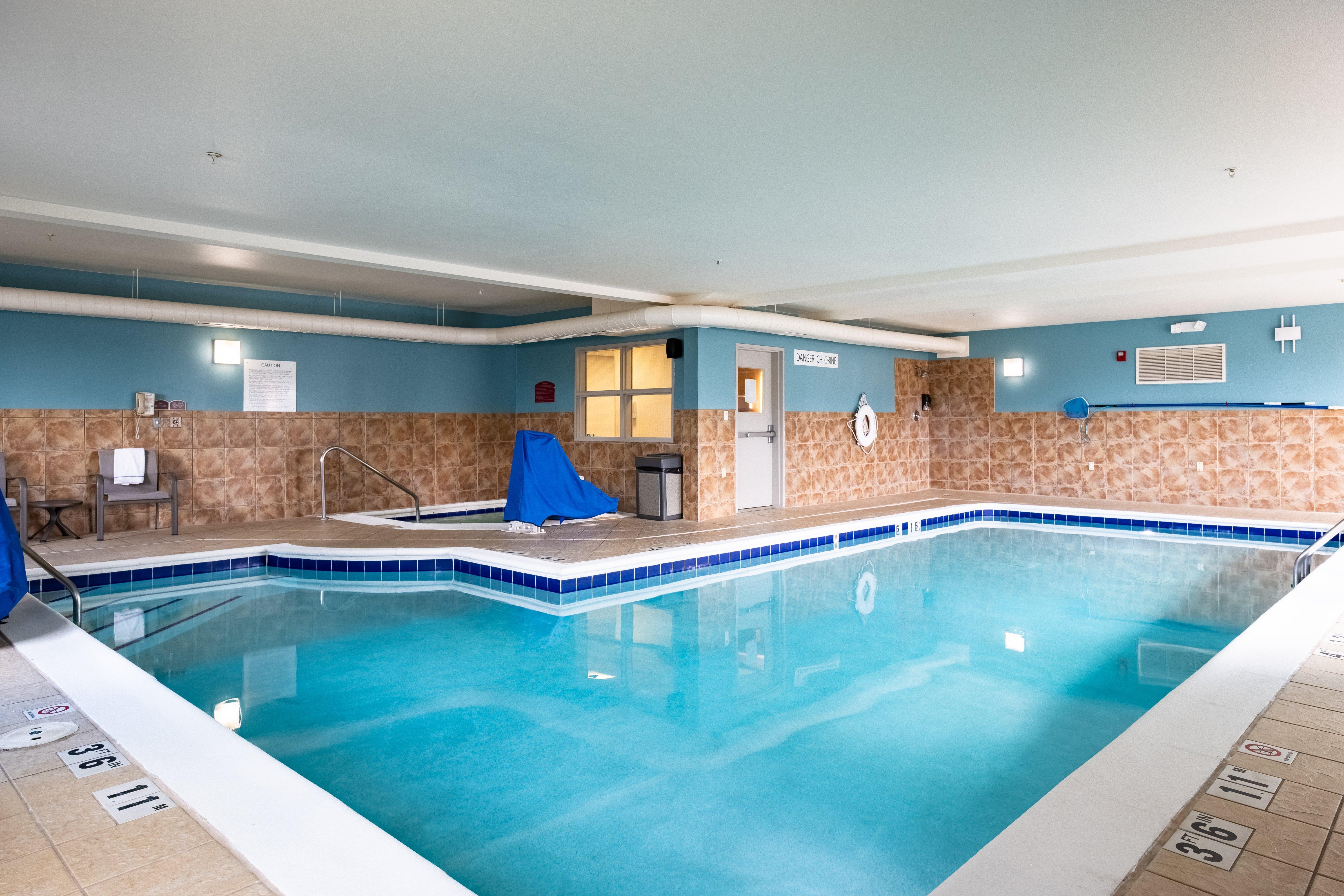 Holiday Inn Express Hotel & Suites Evanston By Ihg Buitenkant foto