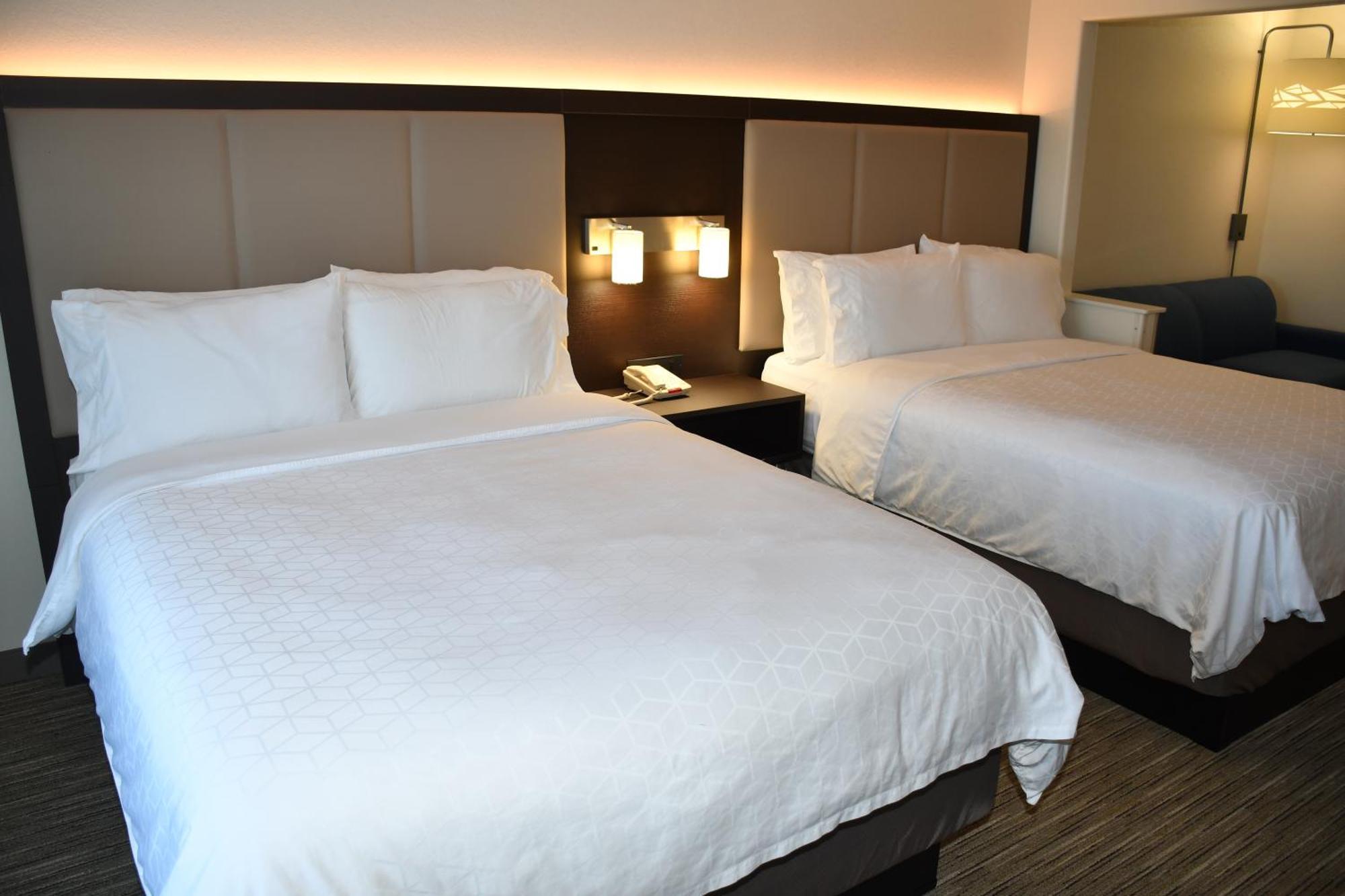Holiday Inn Express Hotel & Suites Evanston By Ihg Kamer foto