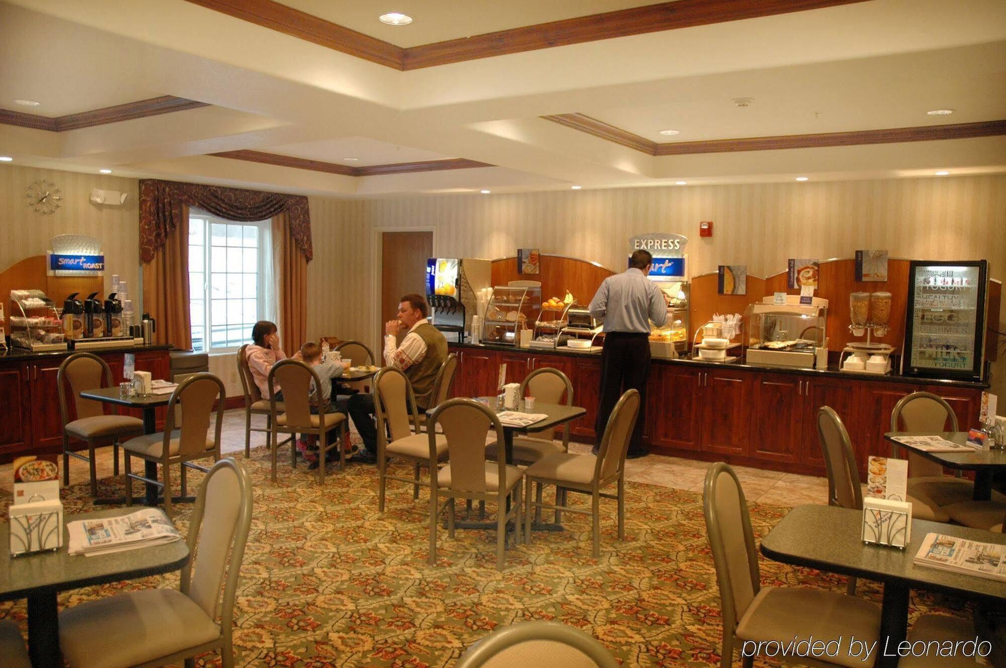 Holiday Inn Express Hotel & Suites Evanston By Ihg Buitenkant foto